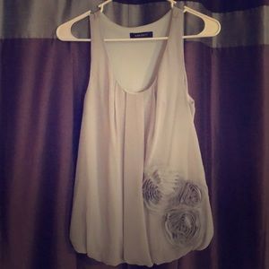 Peridot Bubble Hem Sleeveless Blouse